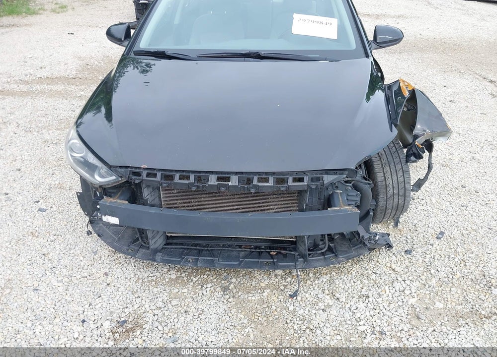 2017 HYUNDAI ELANTRA SE VIN: 5NPD84LF6HH070103
