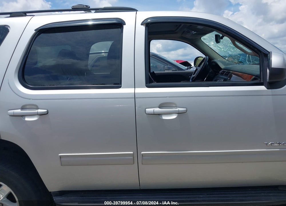 2011 GMC YUKON SLT VIN: 1GKS2CE0XBR370632