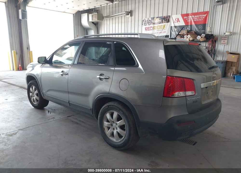 2011 KIA SORENTO LX VIN: 5XYKTDA14BG057619