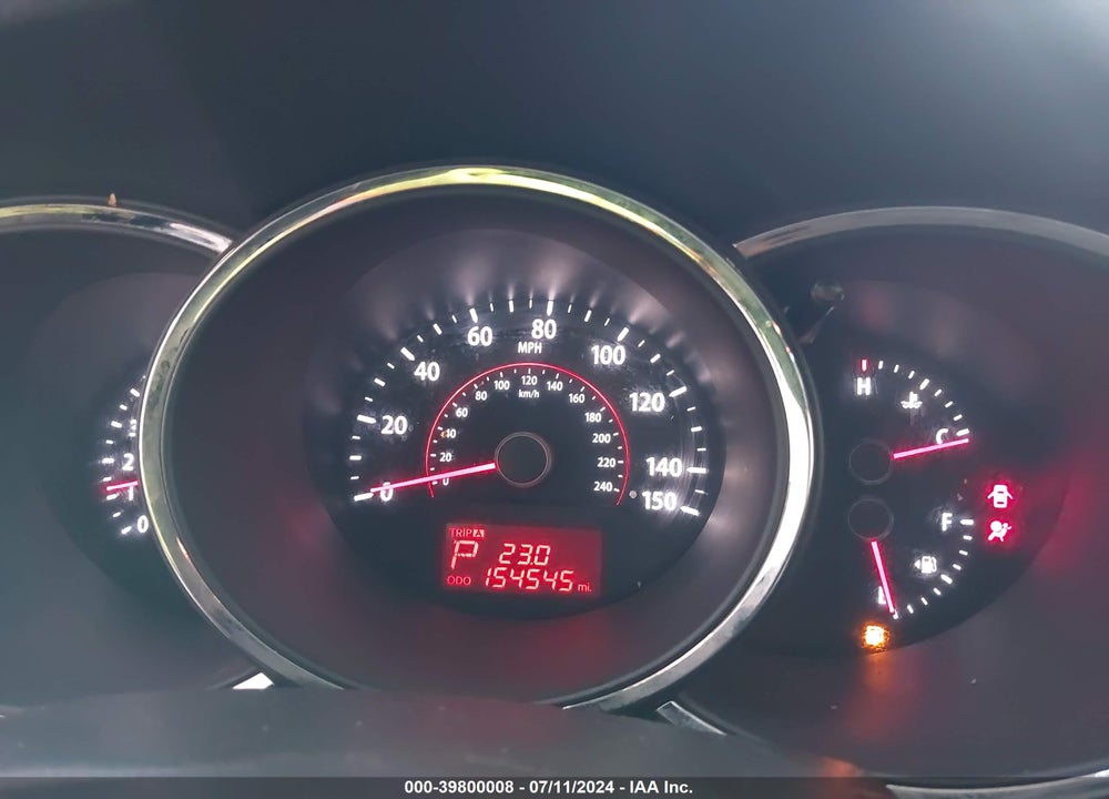 2011 KIA SORENTO LX VIN: 5XYKTDA14BG057619