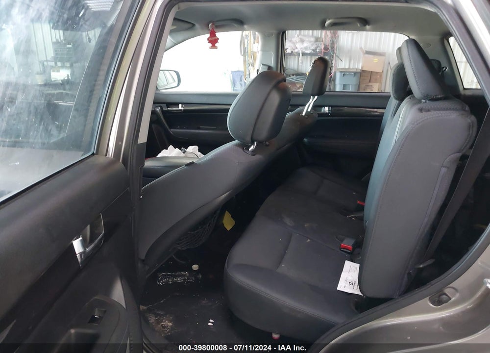 2011 KIA SORENTO LX VIN: 5XYKTDA14BG057619