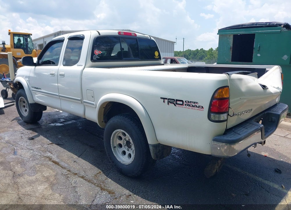 2000 TOYOTA TUNDRA LTD V8 VIN: 5TBRT3816YS024141