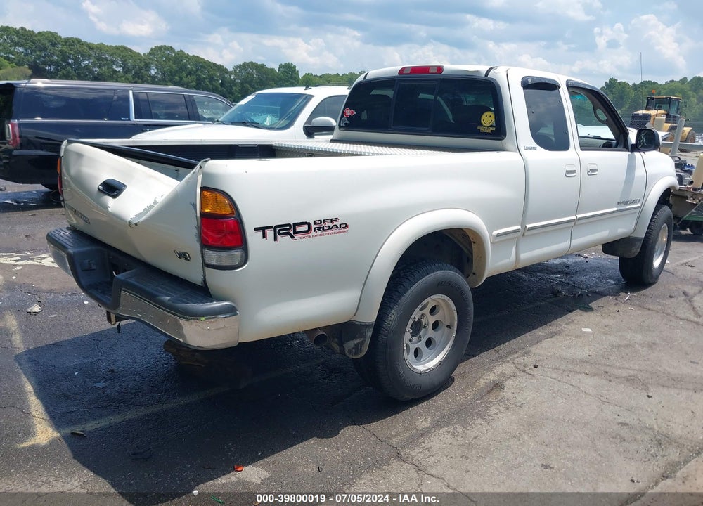 2000 TOYOTA TUNDRA LTD V8 VIN: 5TBRT3816YS024141