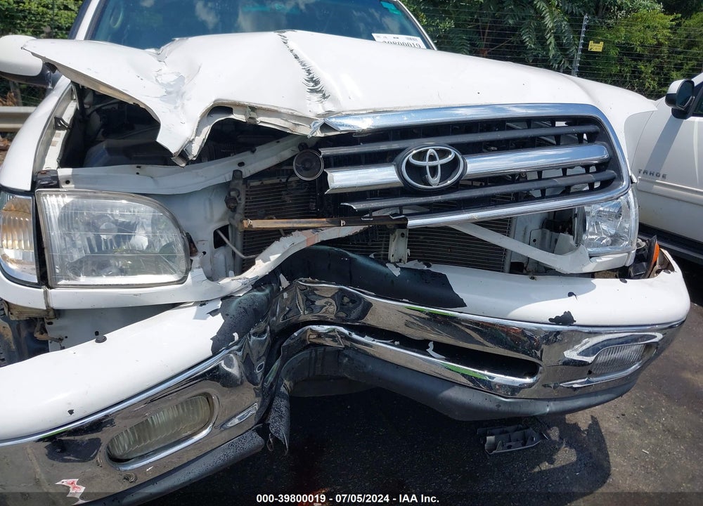 2000 TOYOTA TUNDRA LTD V8 VIN: 5TBRT3816YS024141