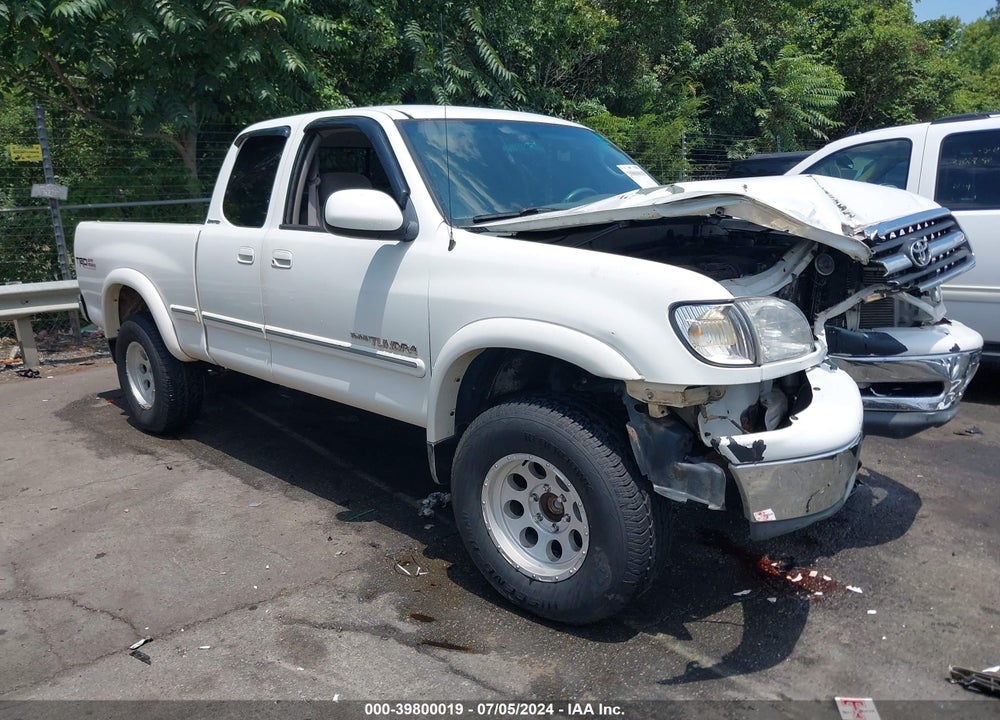2000 TOYOTA TUNDRA LTD V8 VIN: 5TBRT3816YS024141