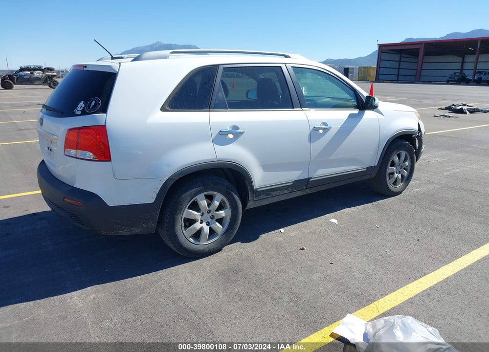 2011 KIA SORENTO LX V6 VIN: 5XYKT4A26BG158542