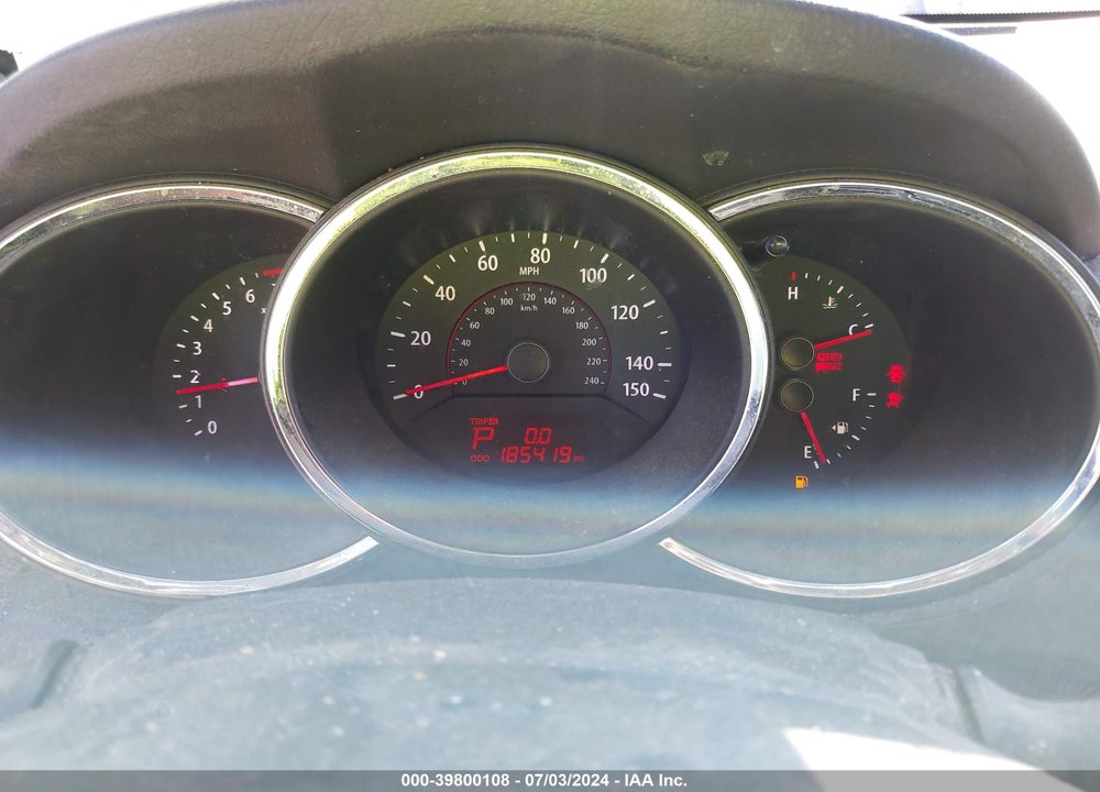 2011 KIA SORENTO LX V6 VIN: 5XYKT4A26BG158542