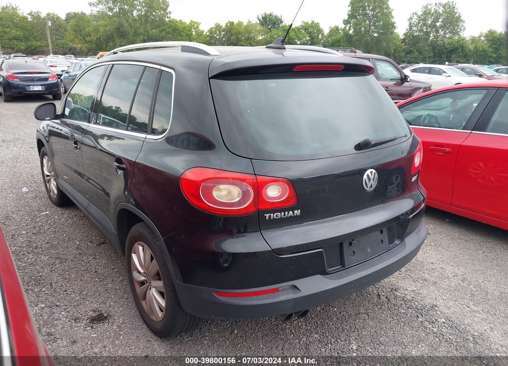 2011 VOLKSWAGEN TIGUAN S/SE/SEL VIN: WVGAV7AX8BW542954