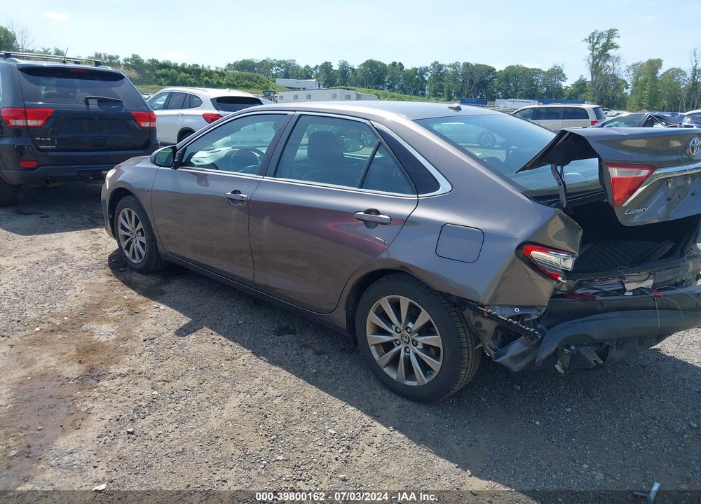 2015 TOYOTA CAMRY XLE VIN: 4T1BF1FK1FU883822