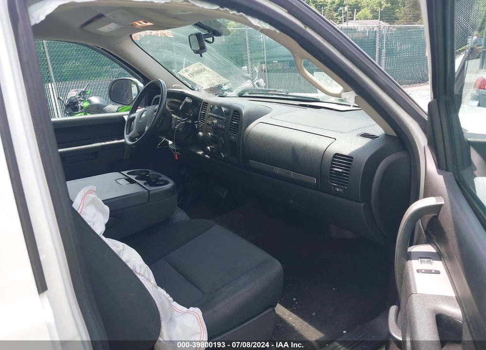 2013 CHEVROLET SILVERADO 1500 LT VIN: 3GCPKSE79DG199898