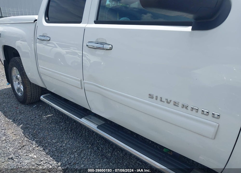 2013 CHEVROLET SILVERADO 1500 LT VIN: 3GCPKSE79DG199898