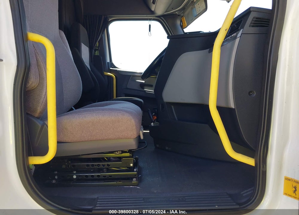 2018 FREIGHTLINER NEW CASCADIA 126 VIN: 3AKJHHDR3JSJJ1448