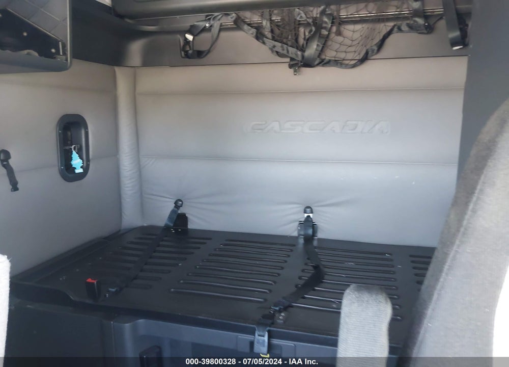 2018 FREIGHTLINER NEW CASCADIA 126 VIN: 3AKJHHDR3JSJJ1448