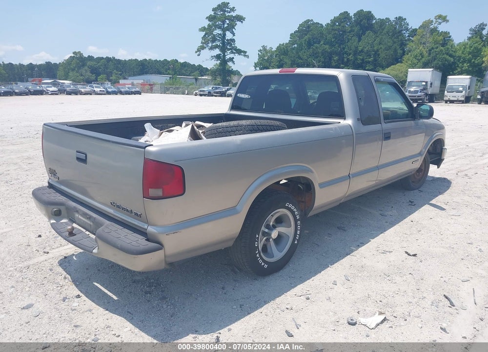 1998 CHEVROLET S-10 LS FLEETSIDE VIN: 1GCCS1949WK260736