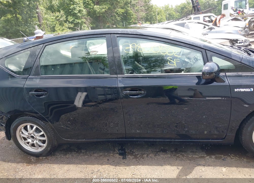 2015 TOYOTA PRIUS V TWO VIN: JTDZN3EU8FJ030727