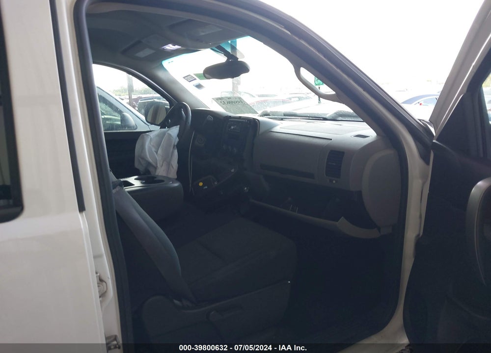 2011 CHEVROLET SILVERADO 1500 LS VIN: 3GCPCREA6BG405113