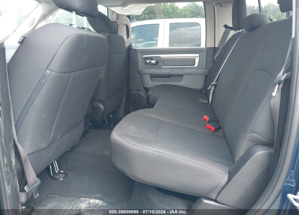 2019 RAM 1500 CLASSIC WARLOCK 4X4 5'7 BOX VIN: 1C6RR7LT8KS735657