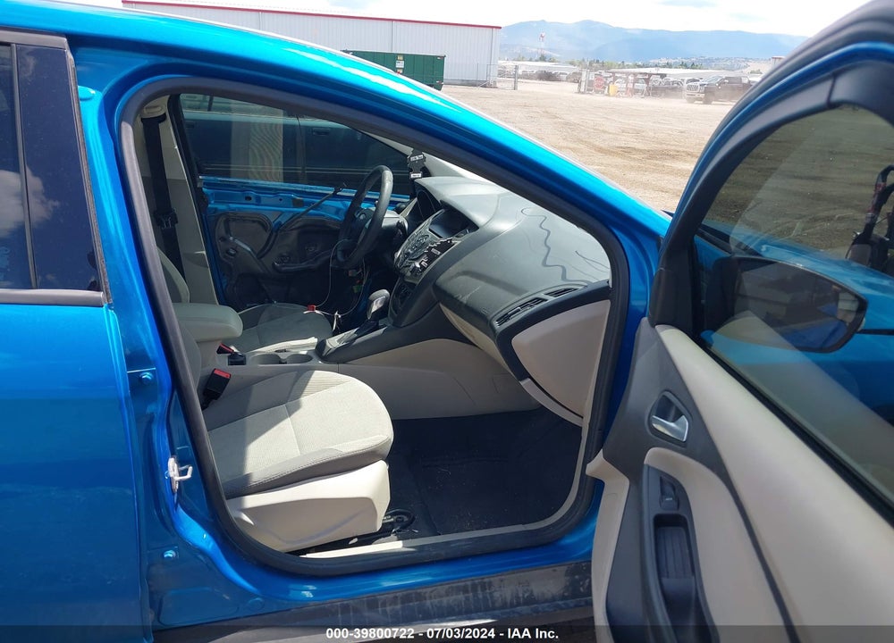 2014 FORD FOCUS SE VIN: 1FADP3K2XEL104326