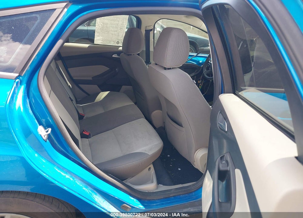 2014 FORD FOCUS SE VIN: 1FADP3K2XEL104326