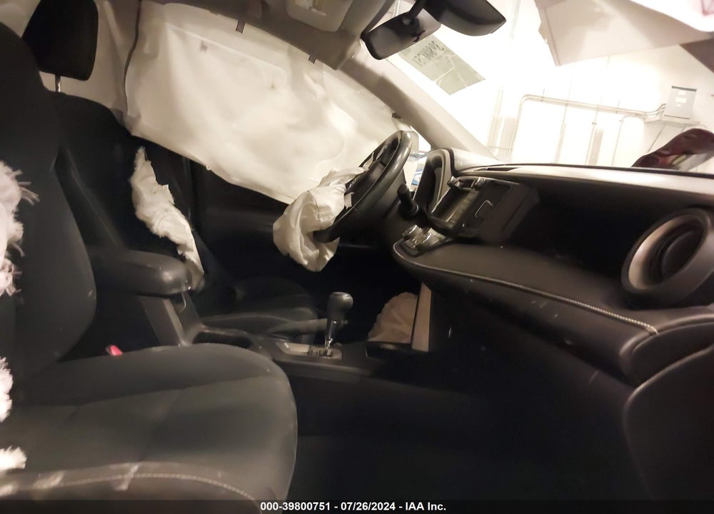 2017 TOYOTA RAV4 XLE VIN: 2T3RFREVXHW664196
