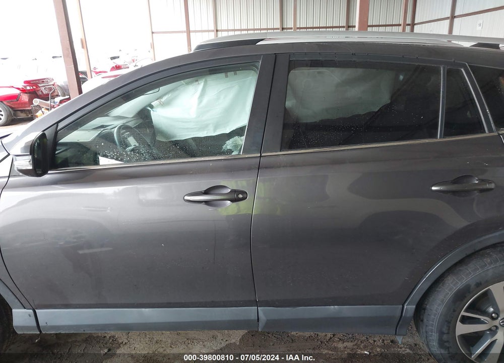 2016 TOYOTA RAV4 XLE VIN: 2T3RFREV6GW430295