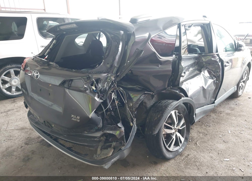 2016 TOYOTA RAV4 XLE VIN: 2T3RFREV6GW430295
