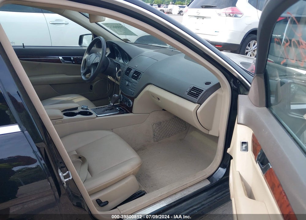 2010 MERCEDES-BENZ C-CLASS C 300 SPORT/LUXURY 4MATIC VIN: WDDGF8BB3AR122669