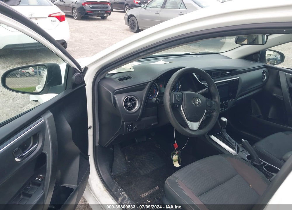 2019 TOYOTA COROLLA LE VIN: 5YFBURHE4KP880209
