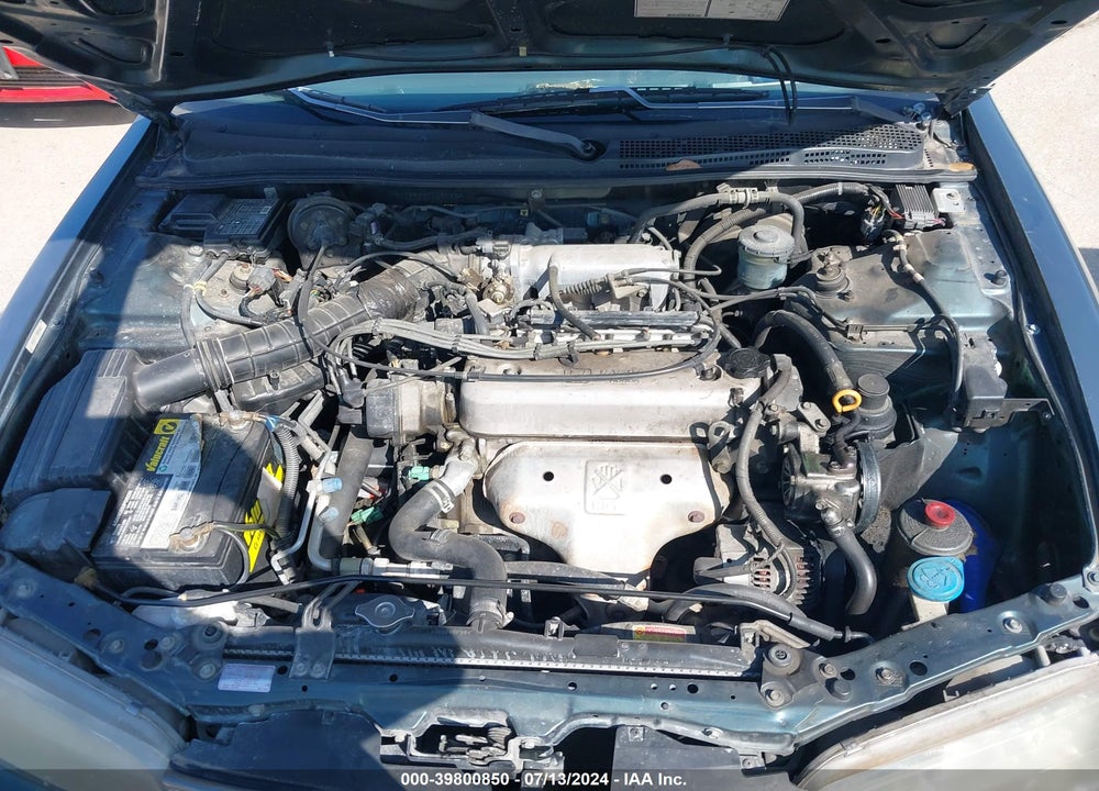 1996 HONDA ACCORD LX/EX VIN: 1HGCD5636TA021824
