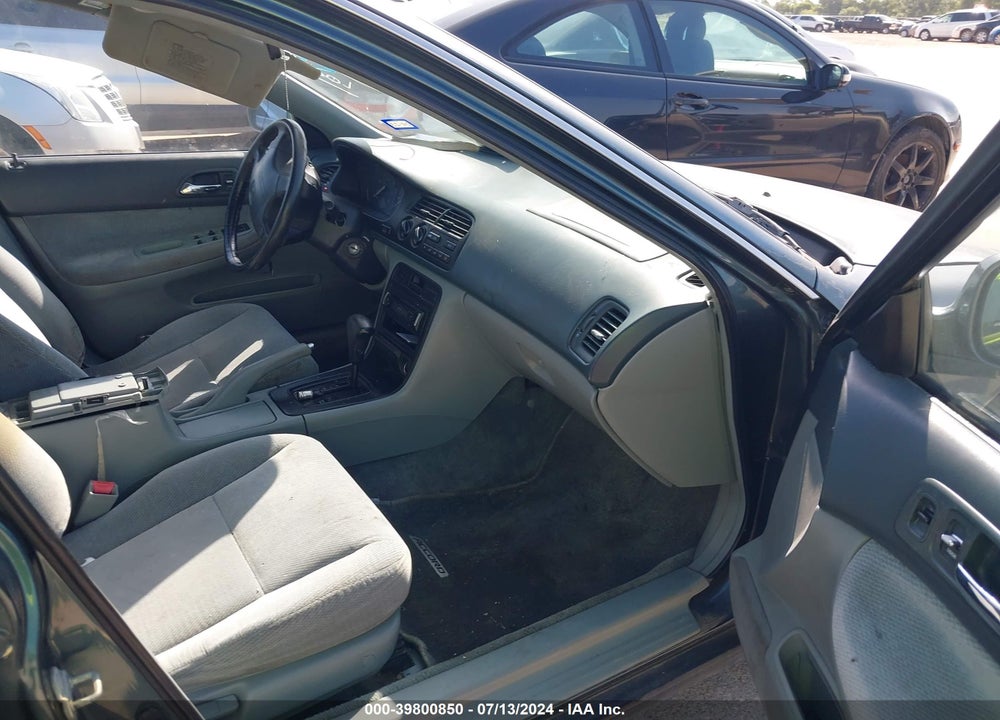 1996 HONDA ACCORD LX/EX VIN: 1HGCD5636TA021824