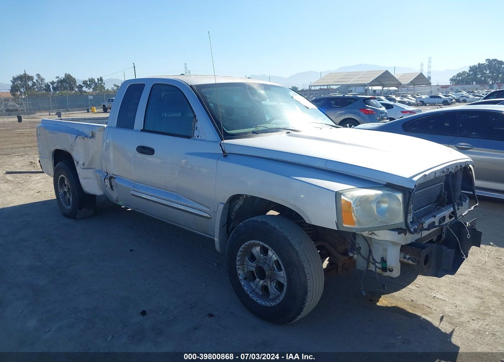 2005 DODGE DAKOTA LARAMIE VIN: 1D7HE52N05S207709