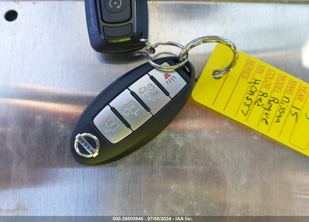 2015 NISSAN ROGUE SV VIN: 5N1AT2MV0FC927631