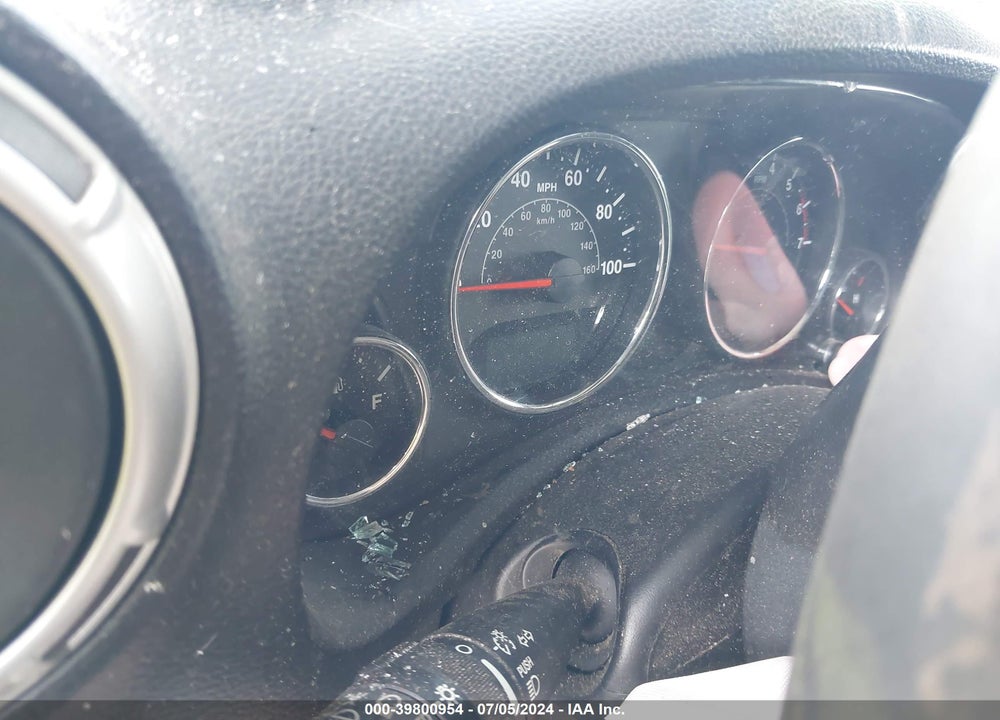 2013 JEEP WRANGLER UNLIMITED SAHARA VIN: 1C4BJWEG3DL700162
