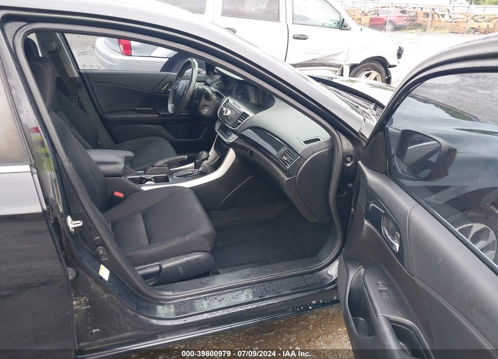 2015 HONDA ACCORD SPORT VIN: 1HGCR2F52FA065860