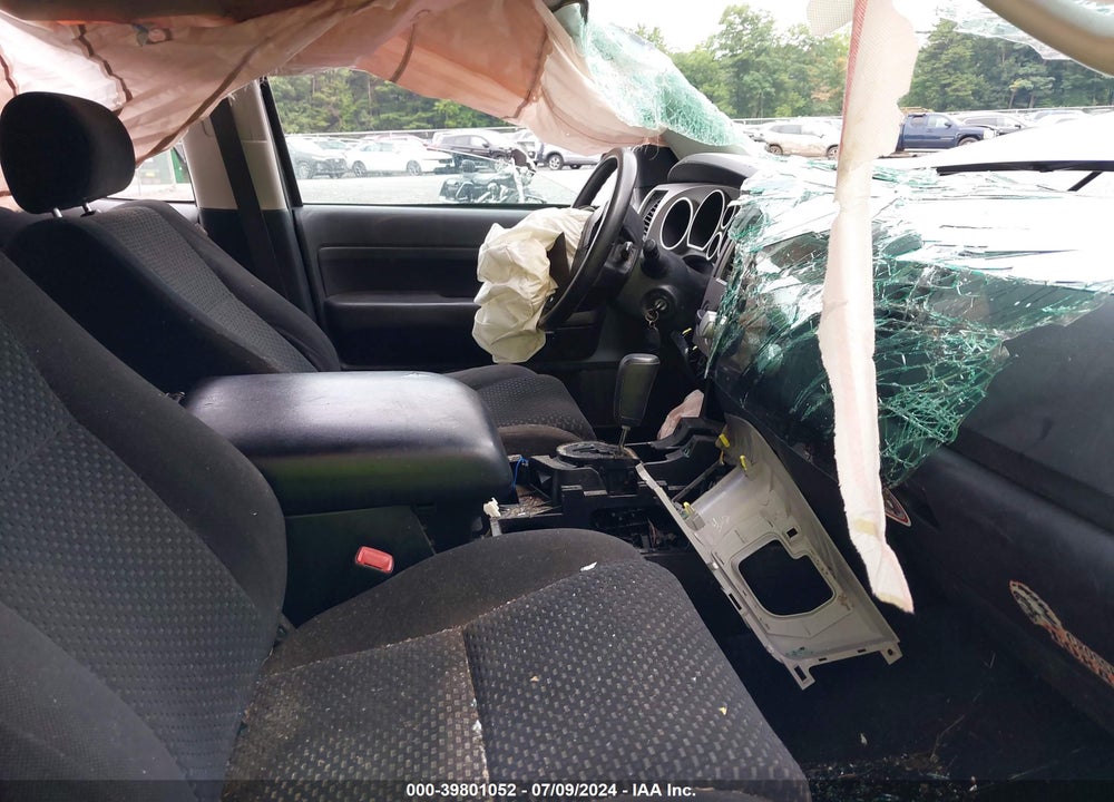 2011 TOYOTA TUNDRA GRADE 5.7L V8 VIN: 5TFUY5F1XBX193873