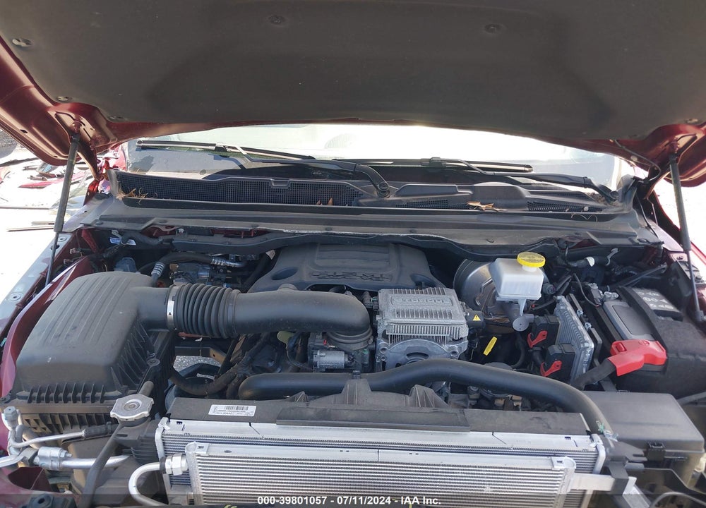 2021 RAM 1500 LAIE  4X4 5'7 BOX VIN: 1C6SRFJT0MN790006
