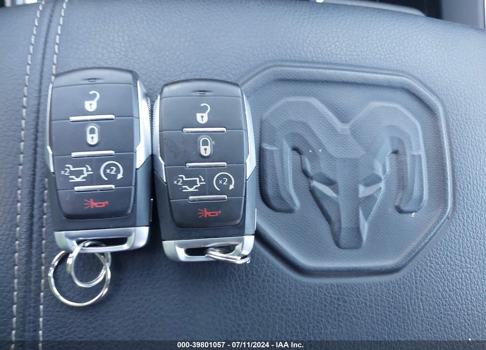 2021 RAM 1500 LAIE  4X4 5'7 BOX VIN: 1C6SRFJT0MN790006
