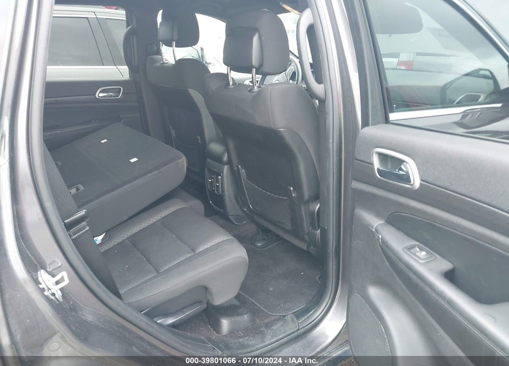 2018 JEEP GRAND CHEROKEE LAREDO E 4X4 VIN: 1C4RJFAG6JC453820