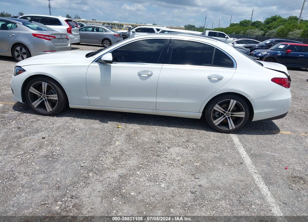 2022 MERCEDES-BENZ C 300 SEDAN VIN: W1KAF4GB7NR011636