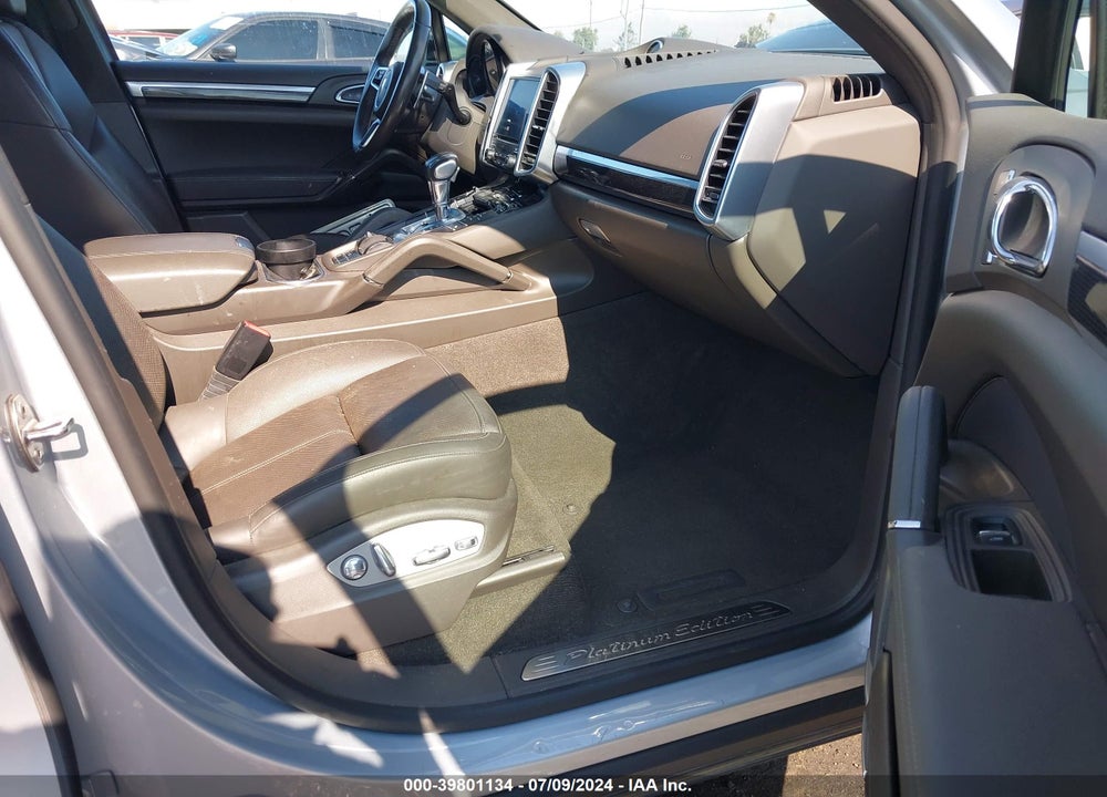 2017 PORSCHE CAYENNE PLATINUM EDITION VIN: WP1AA2A2XHKA88938