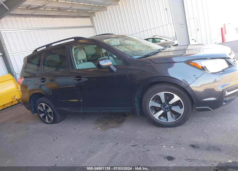 2018 SUBARU FORESTER 2.5I PREMIUM VIN: JF2SJAGC1JH596784