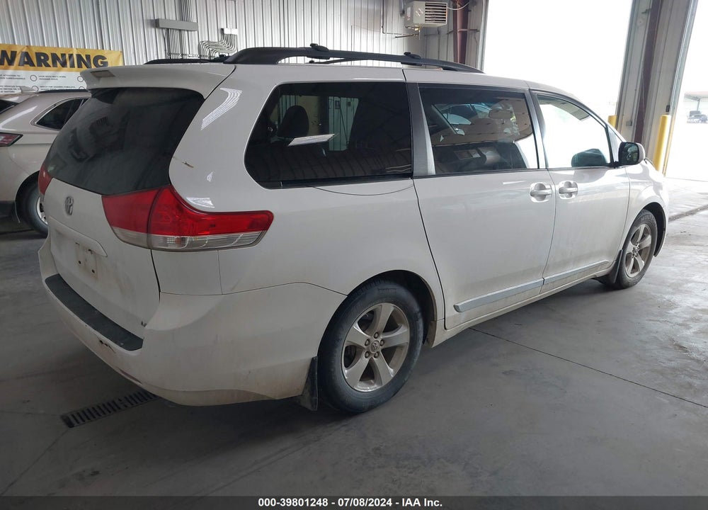 2013 TOYOTA SIENNA LE V6 8 PASSENGER VIN: 5TDKK3DC7DS331315