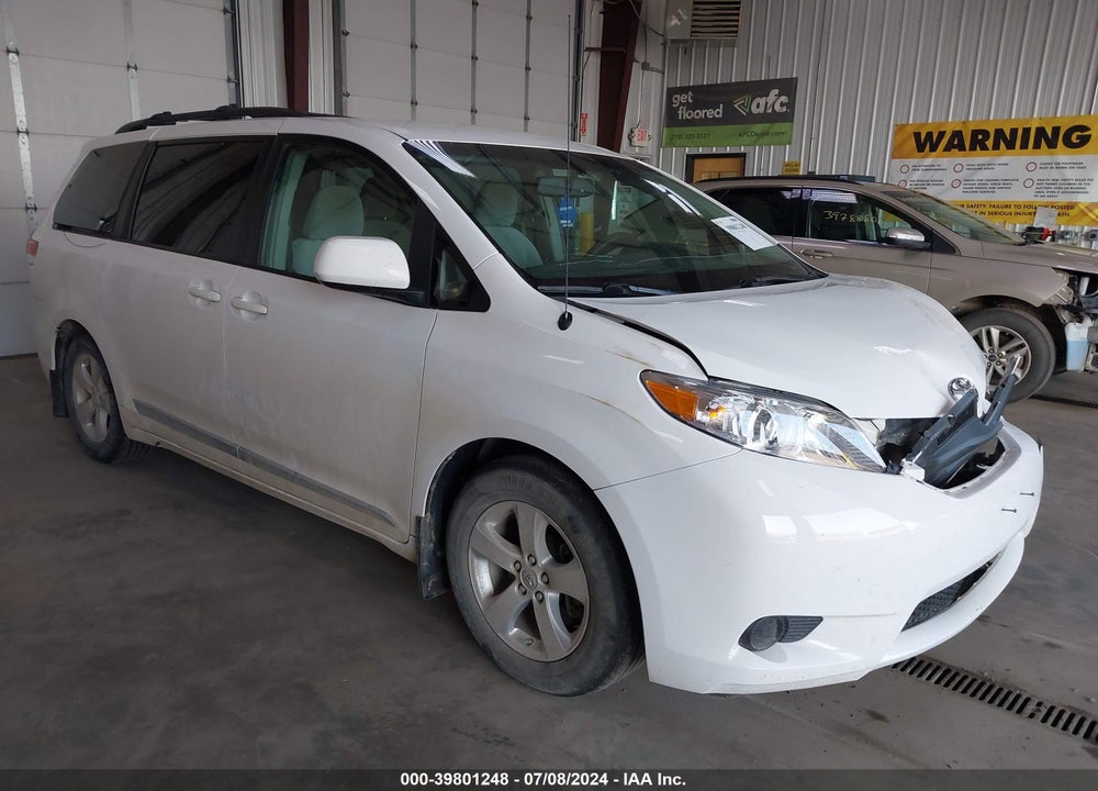 2013 TOYOTA SIENNA LE V6 8 PASSENGER VIN: 5TDKK3DC7DS331315