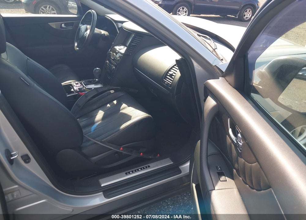 2014 INFINITI QX70 VIN: JN8CS1MW8EM413574