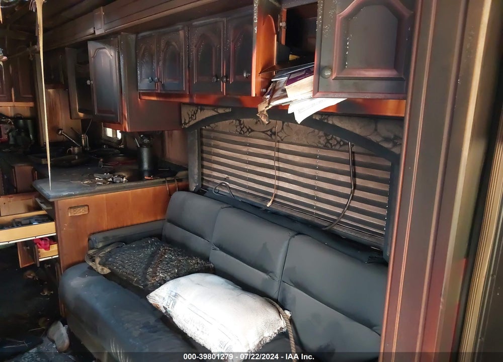 2003 SPARTAN MOTORS MOTORHOME 4VZ VIN: 4VZAT34983C042696