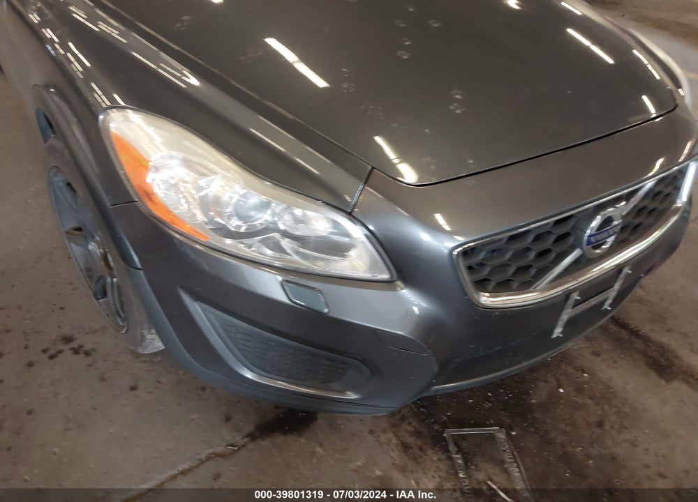 2013 VOLVO C30 T5/T5 PLATINUM/T5 PREMIER/T5 PREMIER PLUS/T5 R-DESIGN/T5 R-DESIGN PLATINUM/T5 R-DESIGN PREMIER VIN: YV1672MK9D2307166