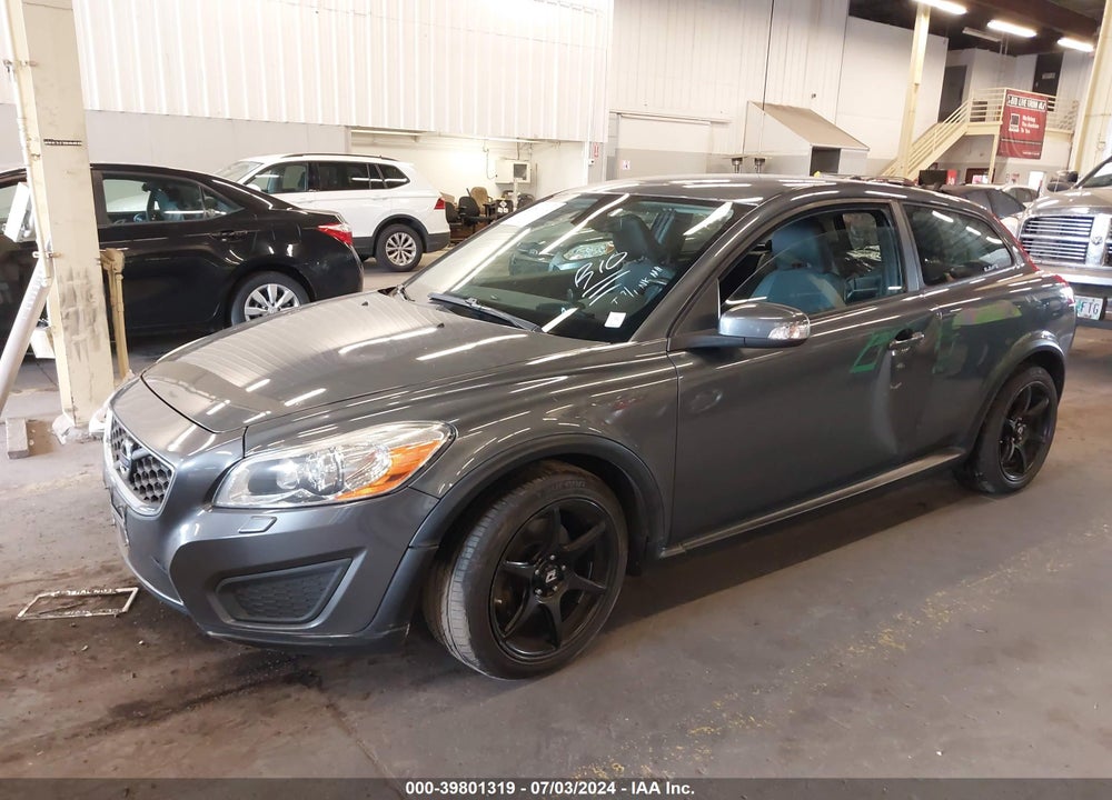 2013 VOLVO C30 T5/T5 PLATINUM/T5 PREMIER/T5 PREMIER PLUS/T5 R-DESIGN/T5 R-DESIGN PLATINUM/T5 R-DESIGN PREMIER VIN: YV1672MK9D2307166
