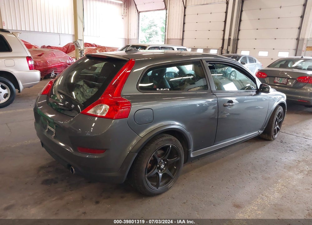 2013 VOLVO C30 T5/T5 PLATINUM/T5 PREMIER/T5 PREMIER PLUS/T5 R-DESIGN/T5 R-DESIGN PLATINUM/T5 R-DESIGN PREMIER VIN: YV1672MK9D2307166