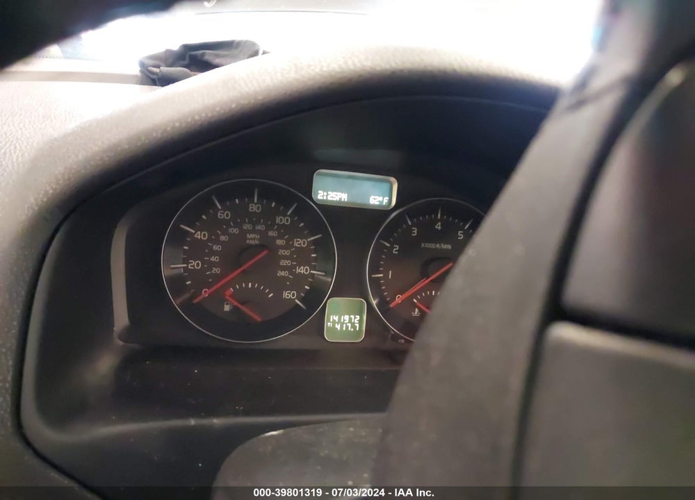 2013 VOLVO C30 T5/T5 PLATINUM/T5 PREMIER/T5 PREMIER PLUS/T5 R-DESIGN/T5 R-DESIGN PLATINUM/T5 R-DESIGN PREMIER VIN: YV1672MK9D2307166