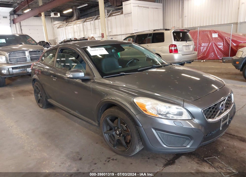 2013 VOLVO C30 T5/T5 PLATINUM/T5 PREMIER/T5 PREMIER PLUS/T5 R-DESIGN/T5 R-DESIGN PLATINUM/T5 R-DESIGN PREMIER VIN: YV1672MK9D2307166